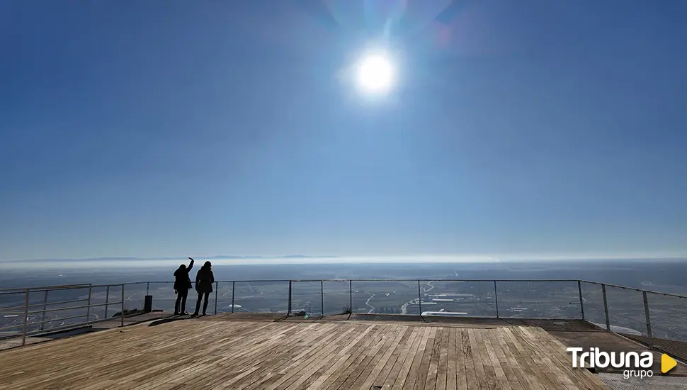 Castillos que hablan (IV): Íscar, un faro en el océano de pinares