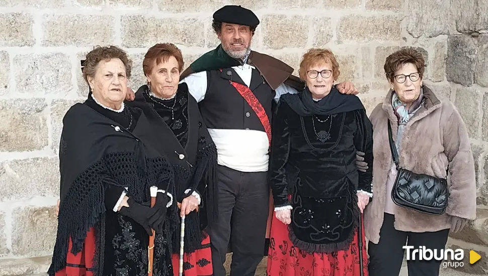 Las vallisoletanas honran un año más a Santa Águeda con homenajes al folclore y misas castellanas 