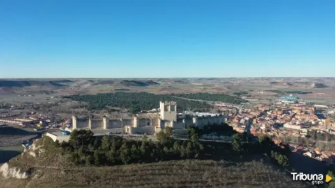 Castillos que hablan (III): Peñafiel, un emblema defensivo convertido en enseña del turismo