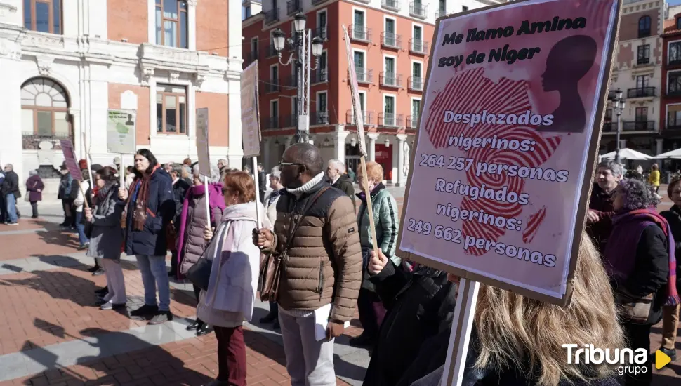 La Plaza Mayor acoge una concentración de Homenaje y Reconocimiento a las personas Refugiadas y Migrantes